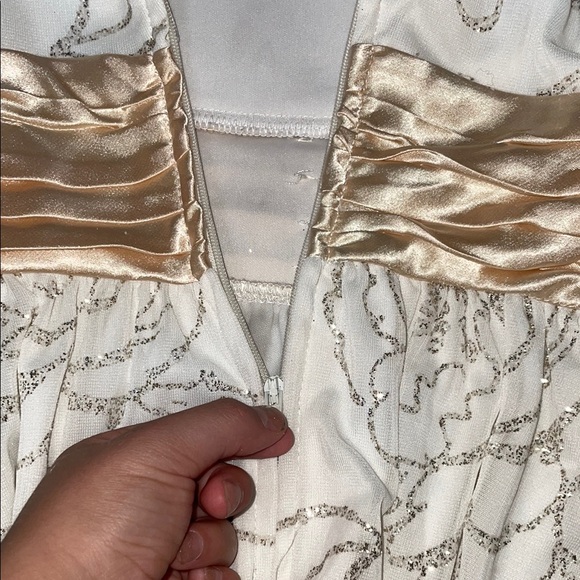 Chic Kids Formal Dress in White and Gold - Picture 4 of 4